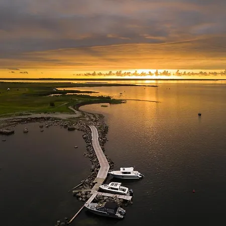 Vendégház Viirelaid Private Island Kuivastu