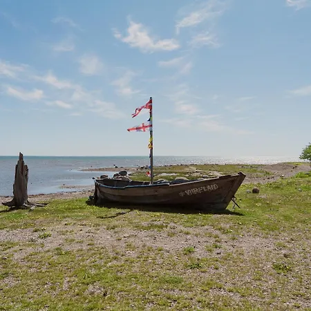 Viirelaid Private Island Kuivastu
