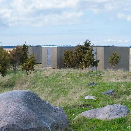 Viirelaid Private Island